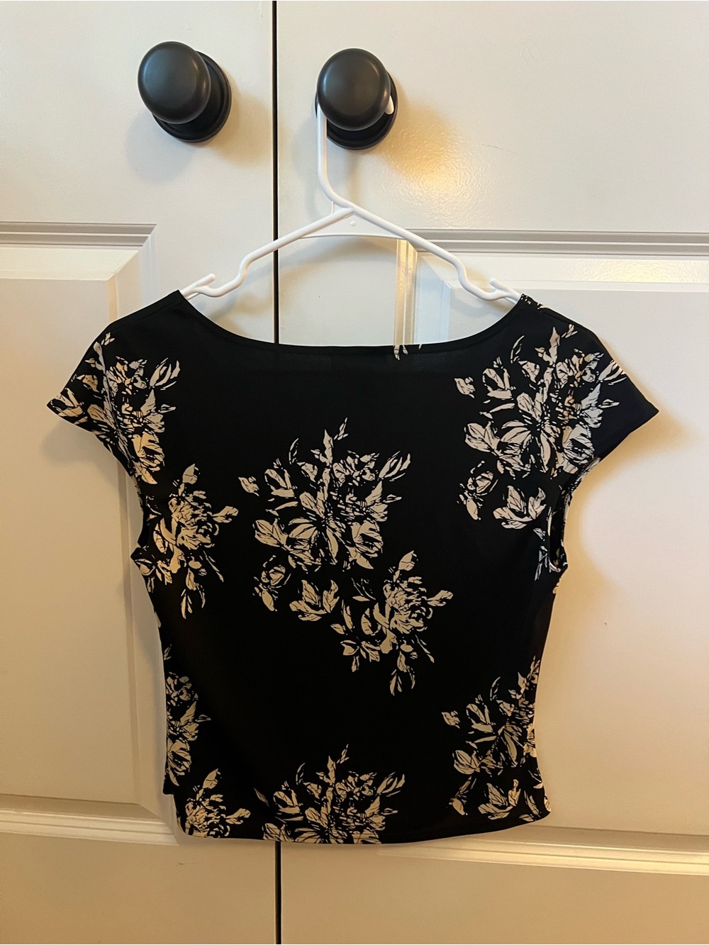 Black pattern tee - Picture 4 of 4